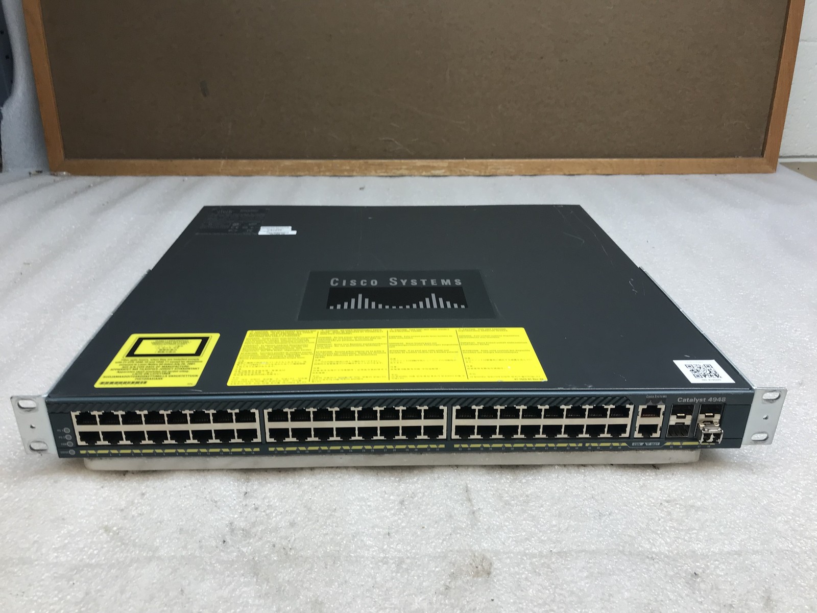 Cisco Catalyst 4948 WS-C4948 V06 48 Port L3 Gigabit Switch Dual AC