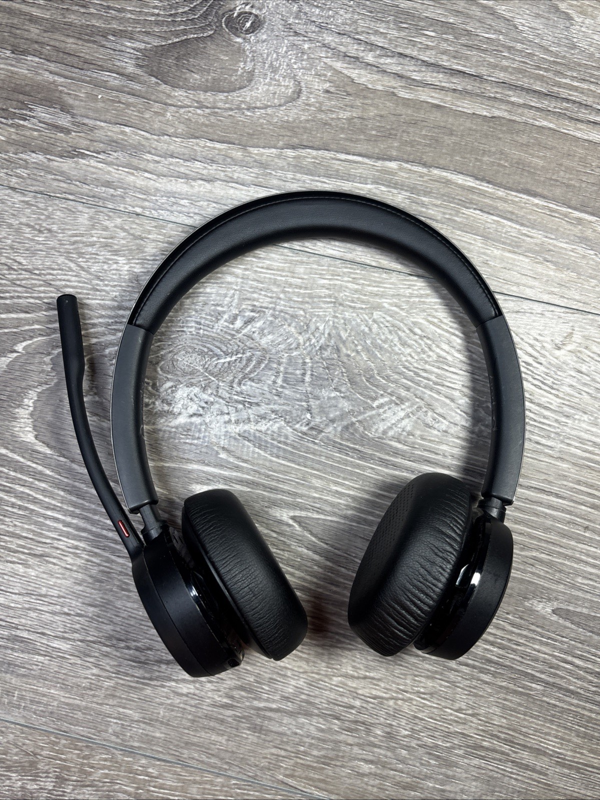 Plantronics Poly Voyager 4320 USB-C Wireless Headset Bluetooth-WITHOUT DONGLE