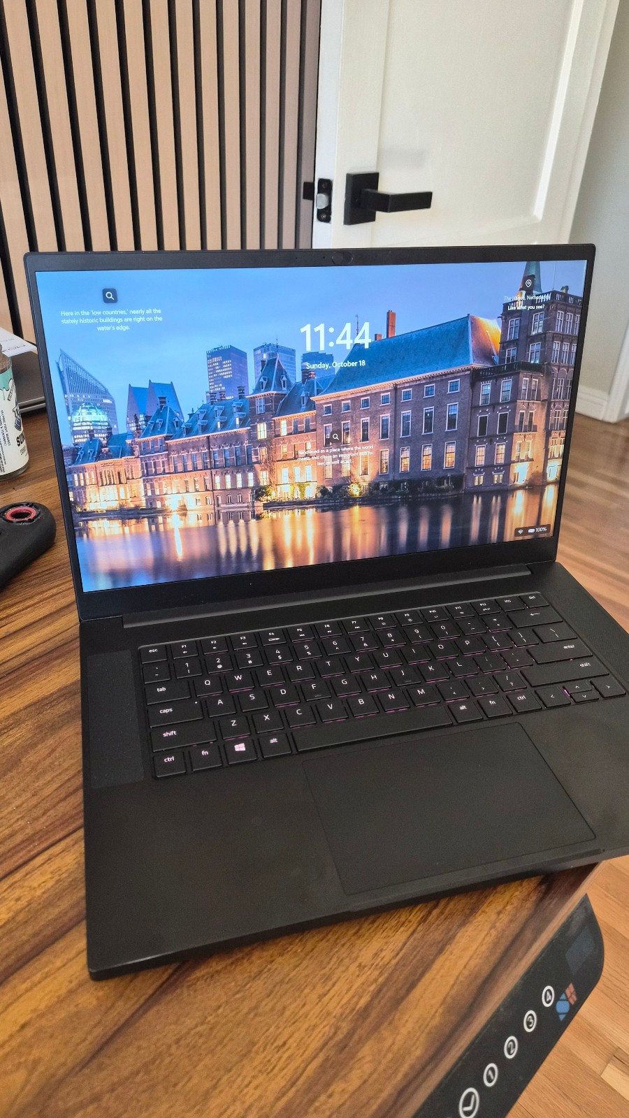 Razer Blade 15.6" (1TB SSD ,  i7 10th Gen, 16GB, 2070 Max-Q GPU)