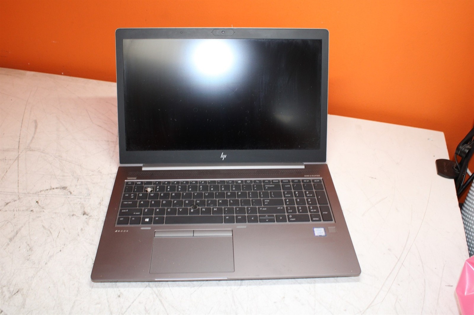 Scratched LCD HP ZBook 15u G6 Laptop Intel i5-8265U 1.6GHz 8GB 256GB SSD w/ OS