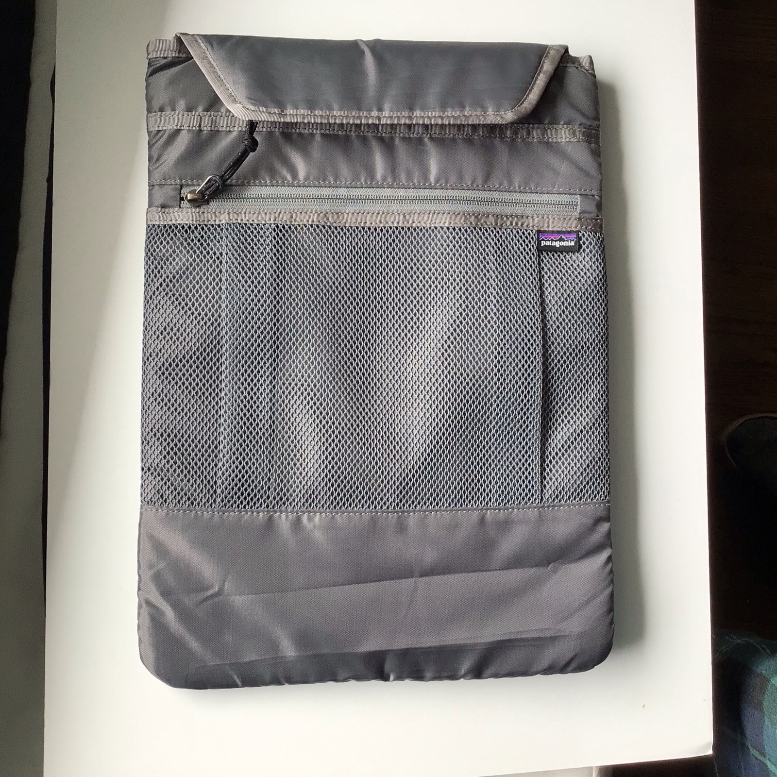 Patagonia Refugio Gray Padded Laptop Tablet Sleeve Bag Case Mesh Zip Pocket 13"
