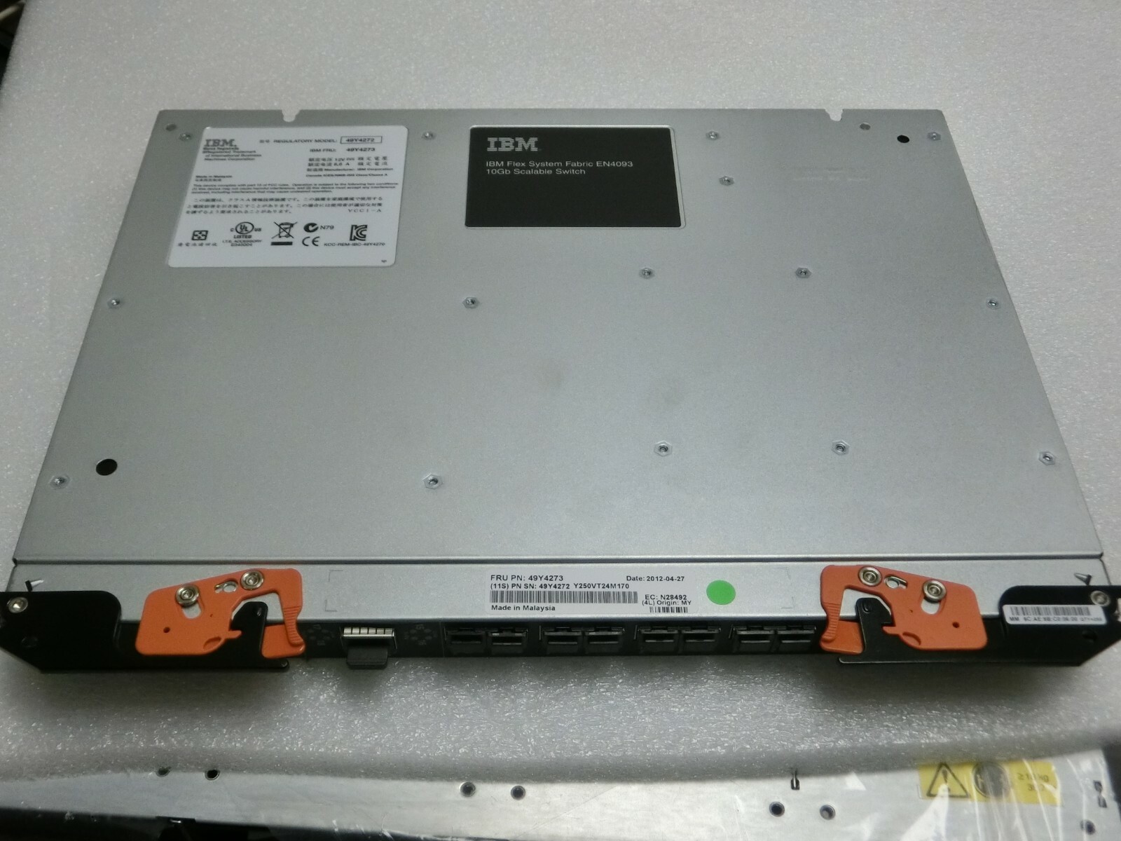 49Y4270 - IBM Flex System Fabric EN4093 10Gb Scalable Switch Module, FRU 49Y4273