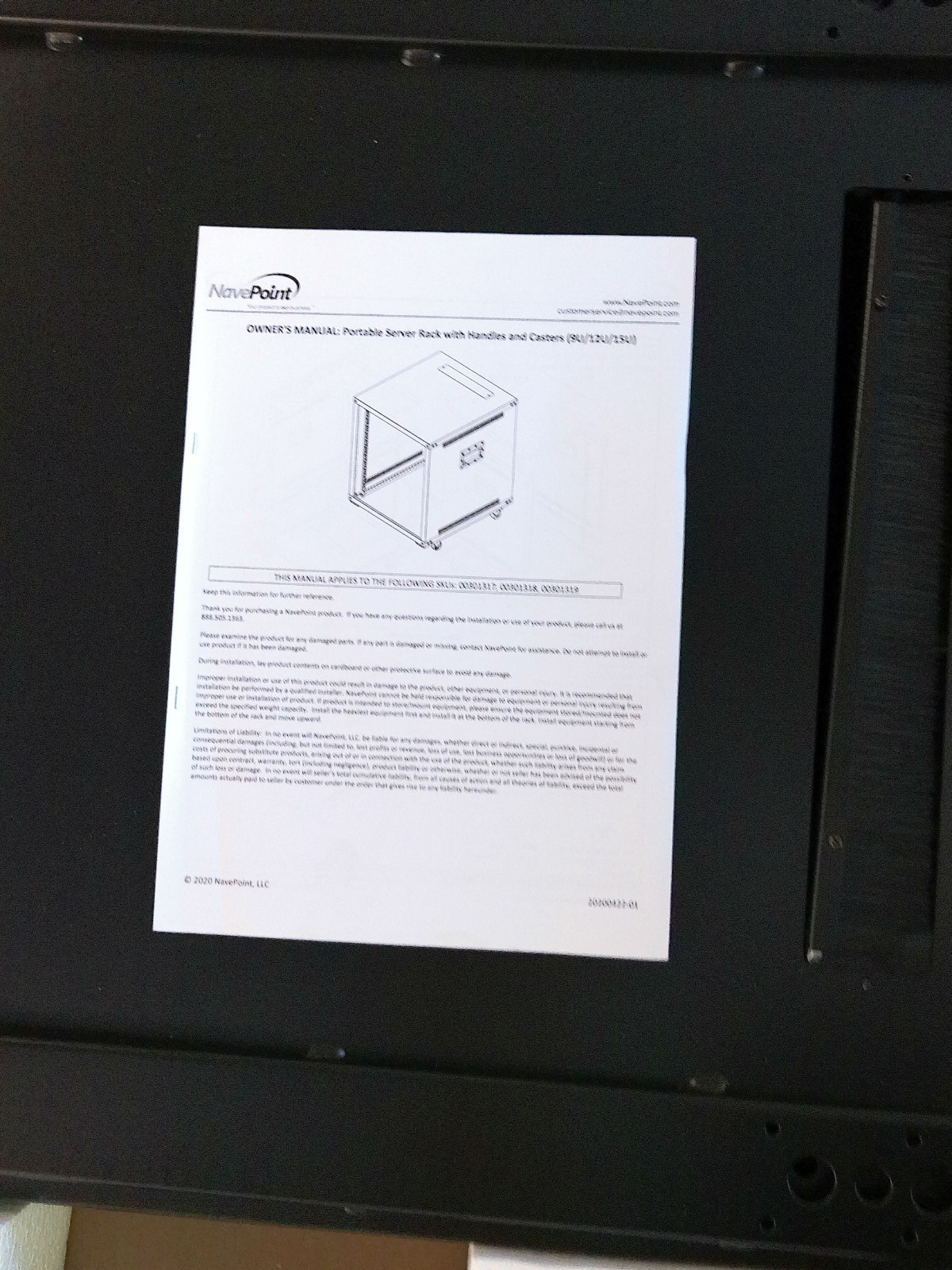 NavePoint 15U Portable Server Rack with Casters