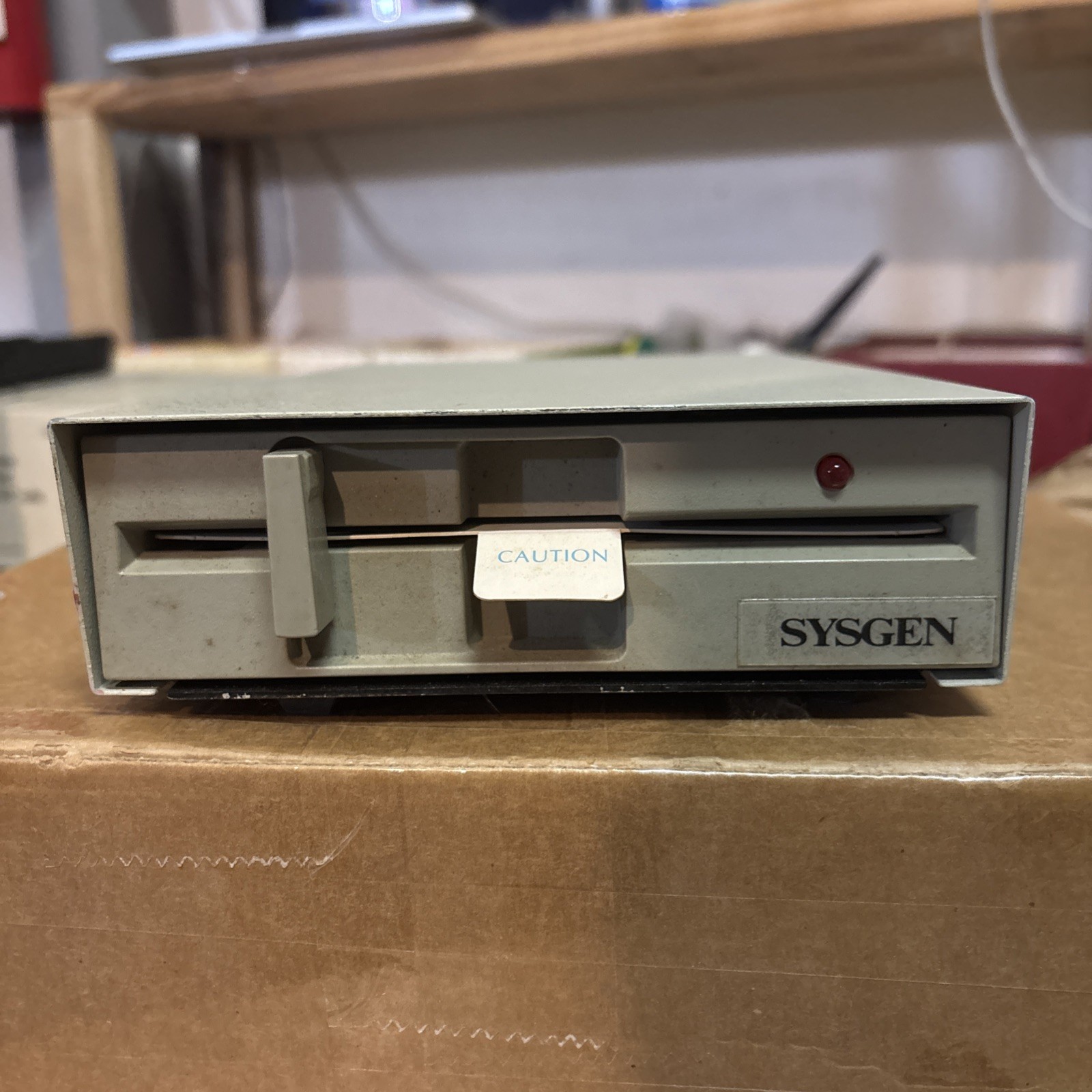 SYSGEN  FCC ID:HJ424C 525 Disk  SERIAL NO 43-153708