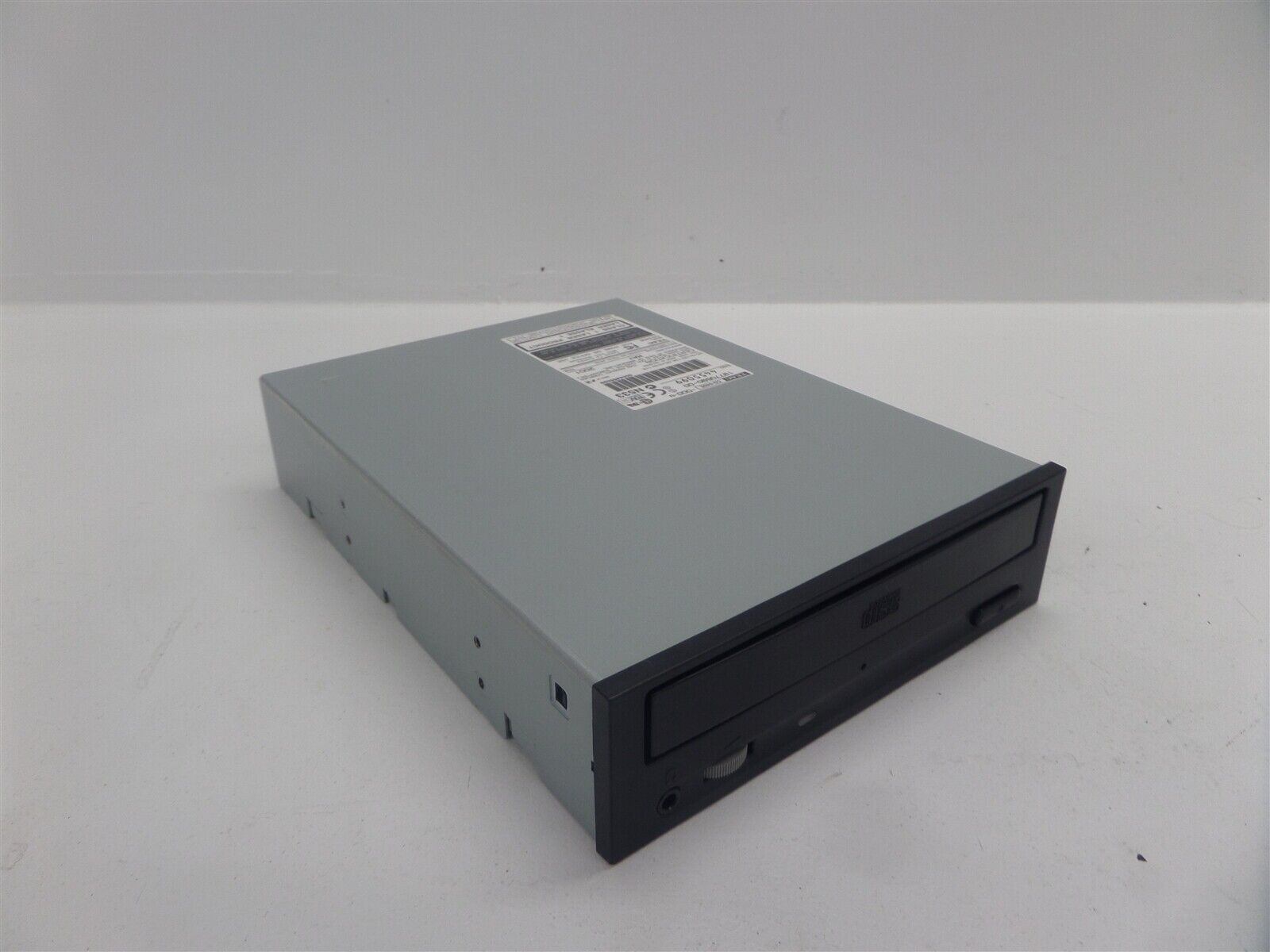 Teac CD-540E 19770590-00 IDE CD-ROM Drive - Black Bezel
