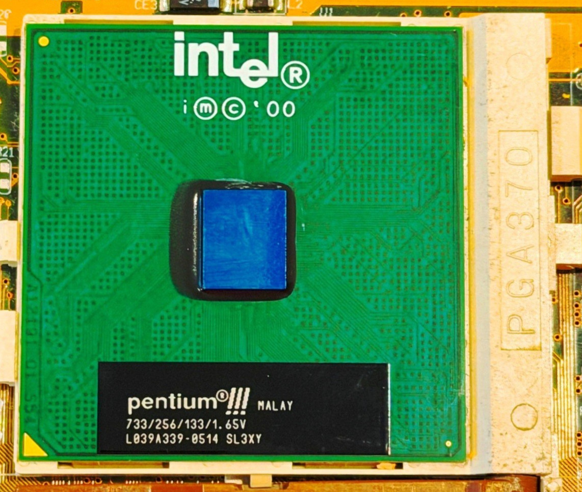 Coppermine 733 Intel Pentium 3 ✔️733/256/133/1.65V SL4CJ Socket 370✔️HS Compound