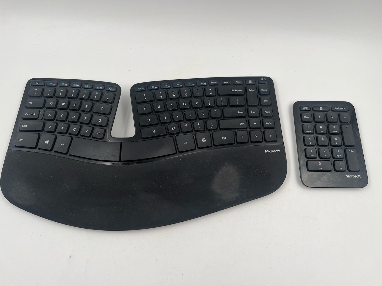 Microsoft Sculpt Ergonomic Wireless Keyboard and Number Pad Model 1559 W/ USB