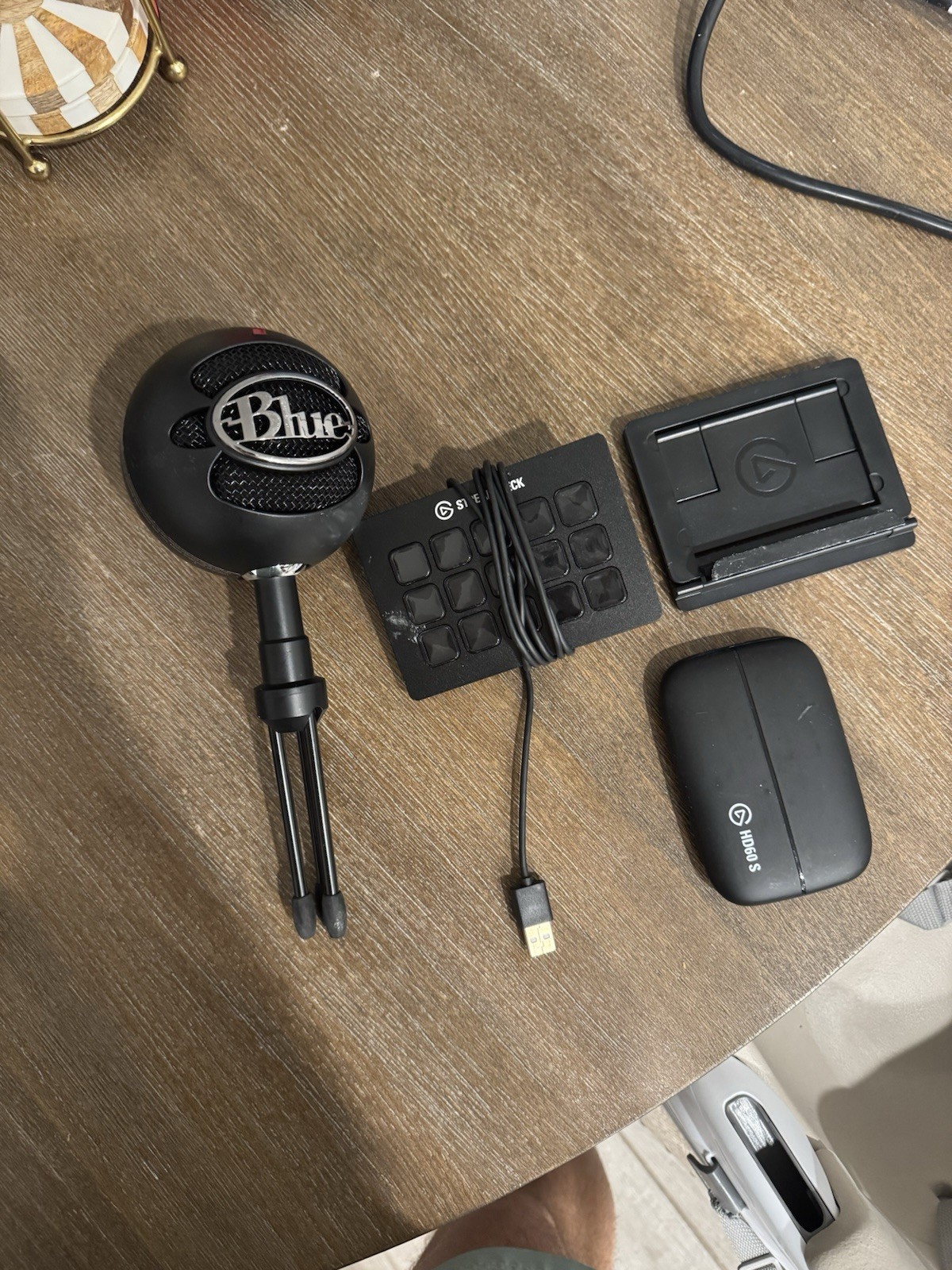 Blue Snowball USB Freestanding Desktop Microphone Black w/ Cable & streaming