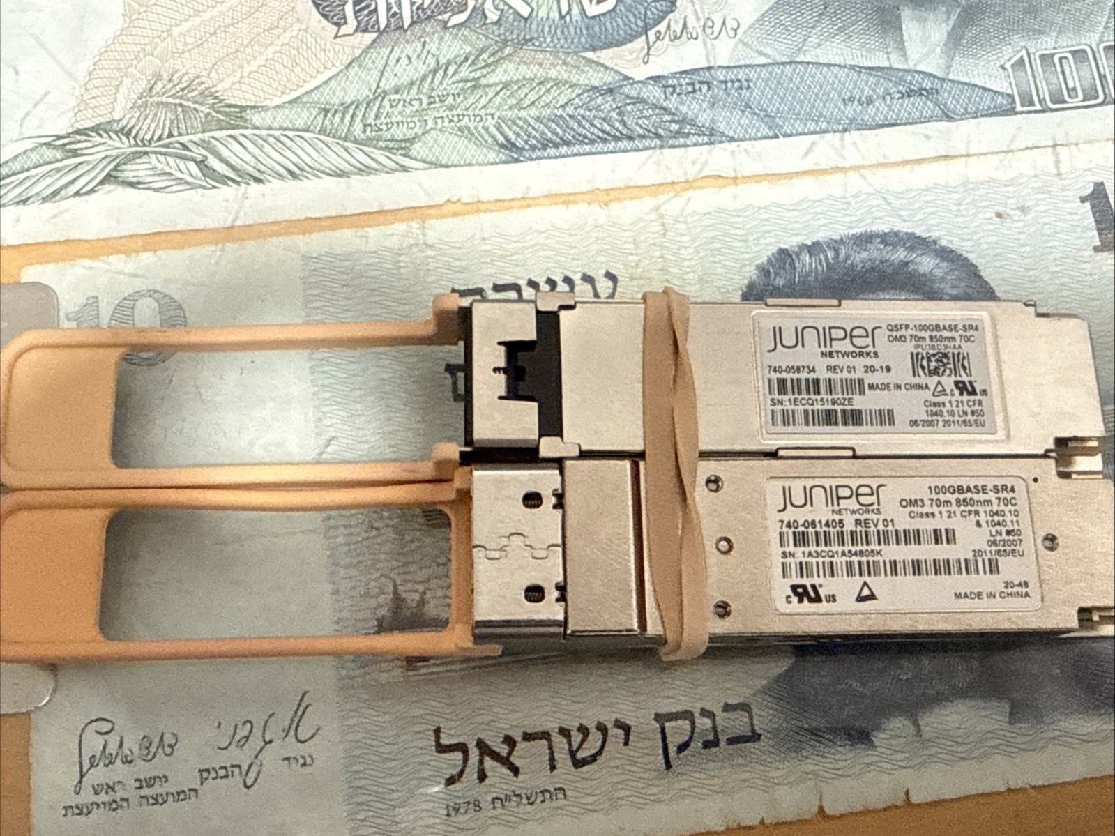 Lot of 2x Juniper 740-061405/058734 100GE QSFP-100GBASE-SR4 850nm Transceiver
