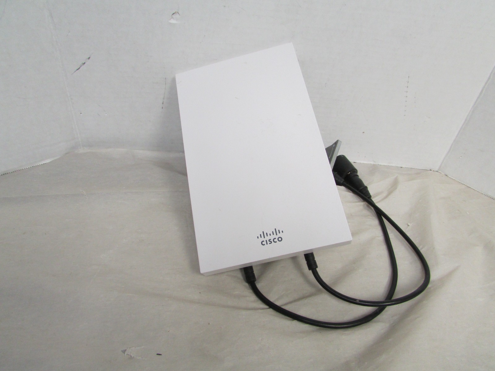 Cisco Meraki MA-ANT-21 5 GHz 13 dBi Wireless Access Point Sector Antenna