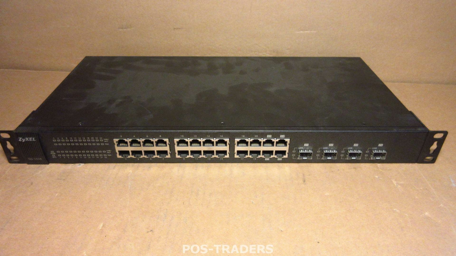 ZyXEL GS-1524 - 24-Port 10/100/1000 Gigabit Ethernet Switch with 4 SFP Ports