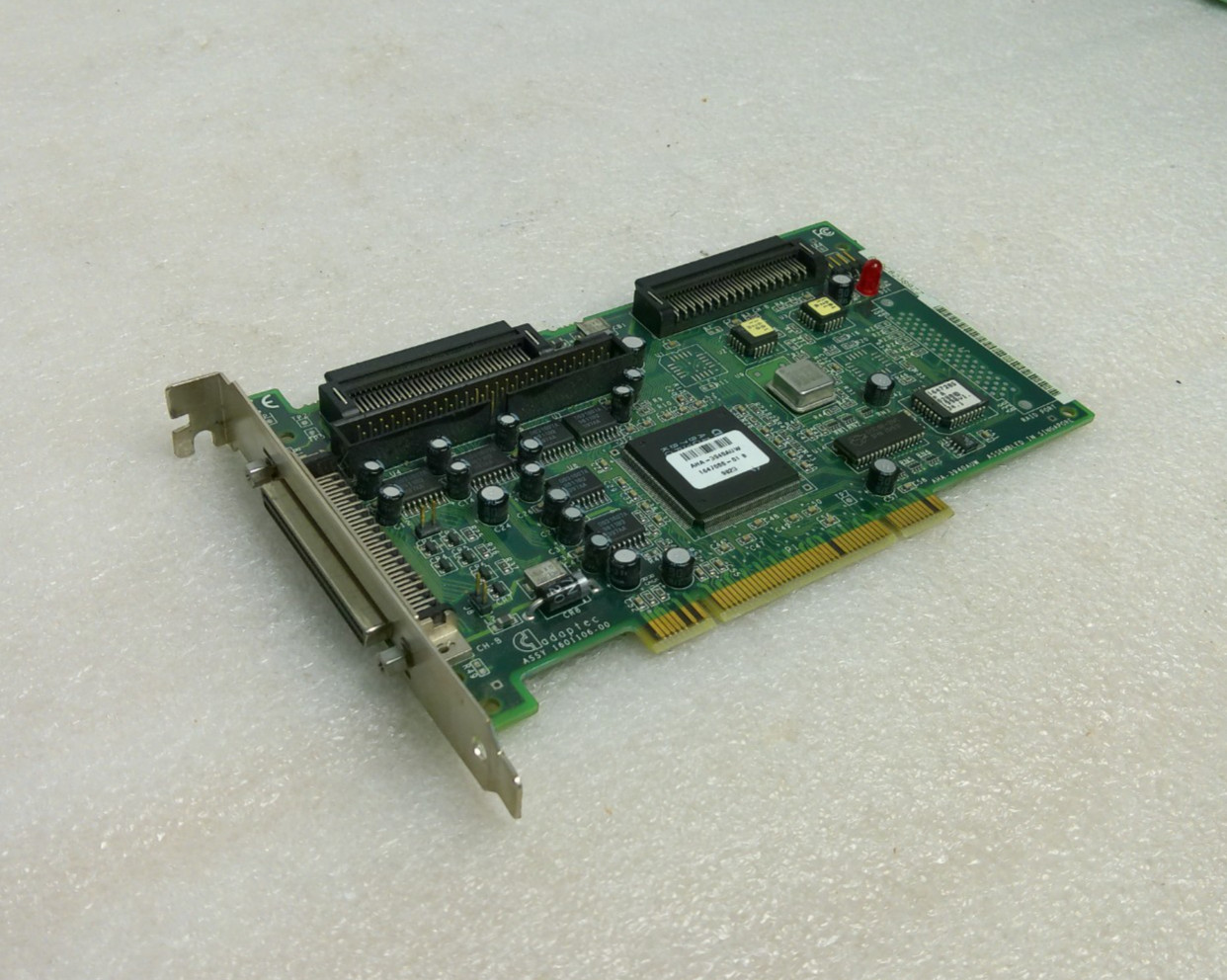 Adaptec AHA-3940AUW Dual-Channel 32-bit PCI-to-Ultra Wide SCSI Host Adapter