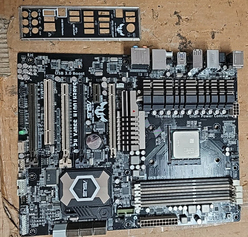 ASUS Sabertooth 990FX R2.0 Motherboard, w/AMD 8320 8 Core CPU Motherboard Tested