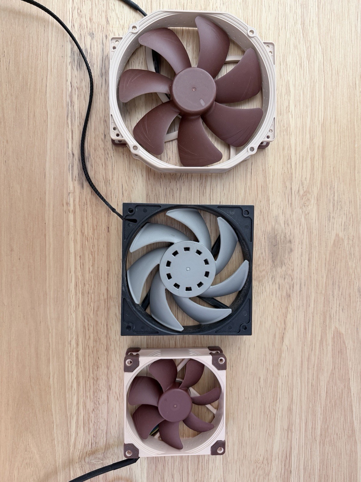 Noctua NF-A9 PWM | NF-A15 PWN | Vardar F3-120 EKWB