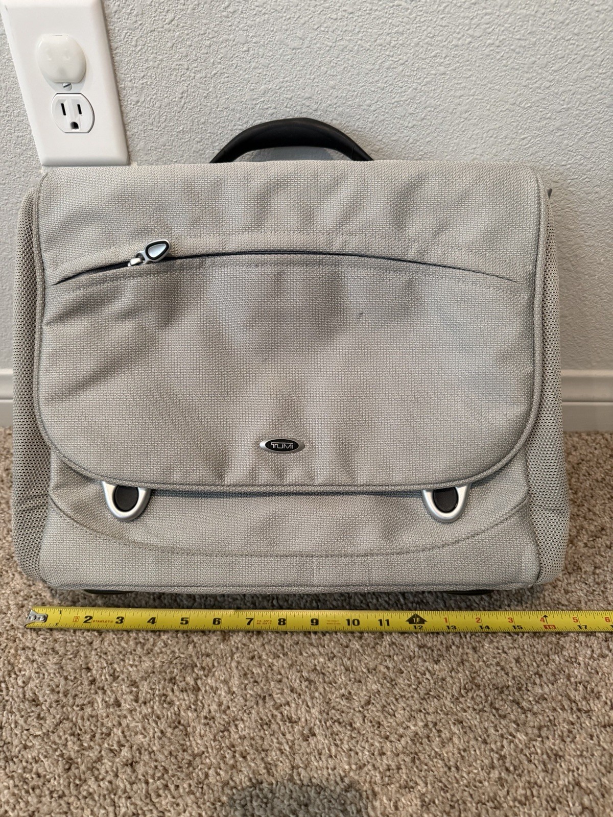 Tumi Gray Nylon Padded Messenger Shoulder Bag Fits 15in Laptop, Adj Strap