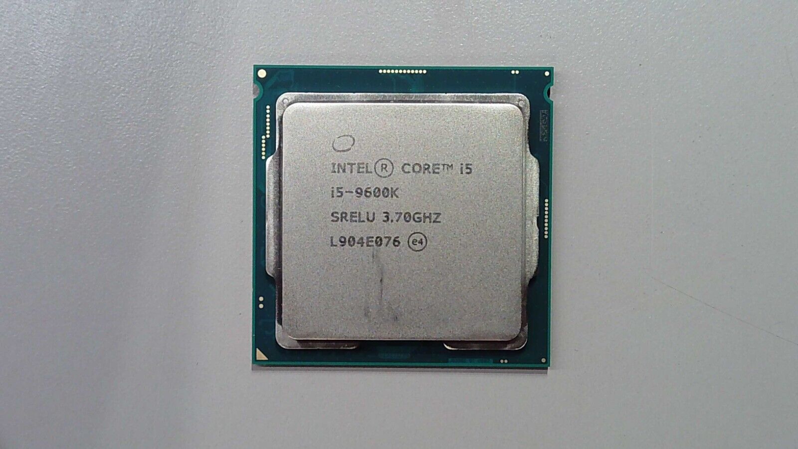 Intel Core i5-9600K Desktop Processor (3.7 GHz, 6 Cores, LGA 1151) Coffee Lake