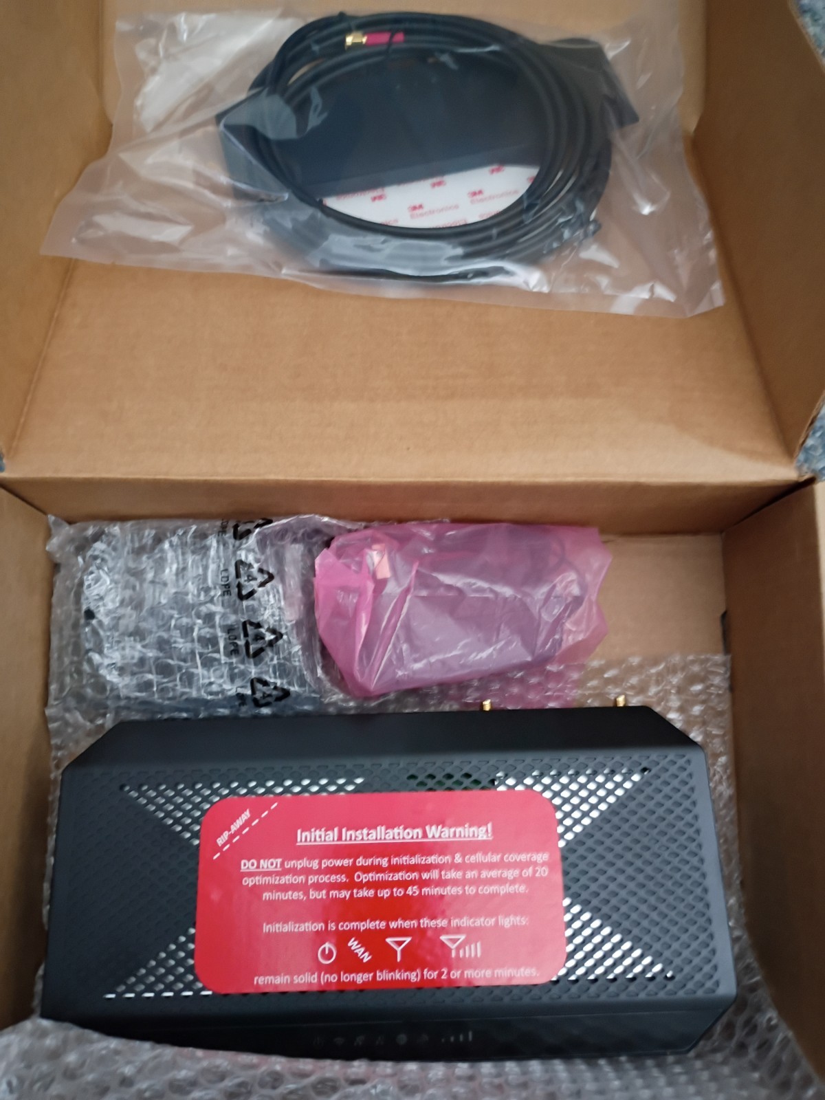 Cradlepoint E100 Series E110-C4D Router + Battery Comcast Business CP2 Brand New