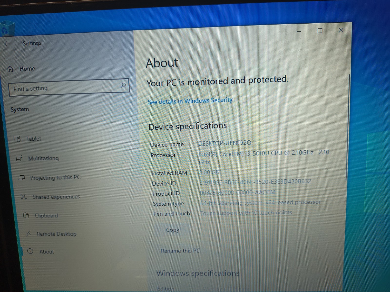 HP 15-R253CL Intel Core i3-5010U 2.1GHz 8 GB  300GB Windows 10 touchscreen DVD 