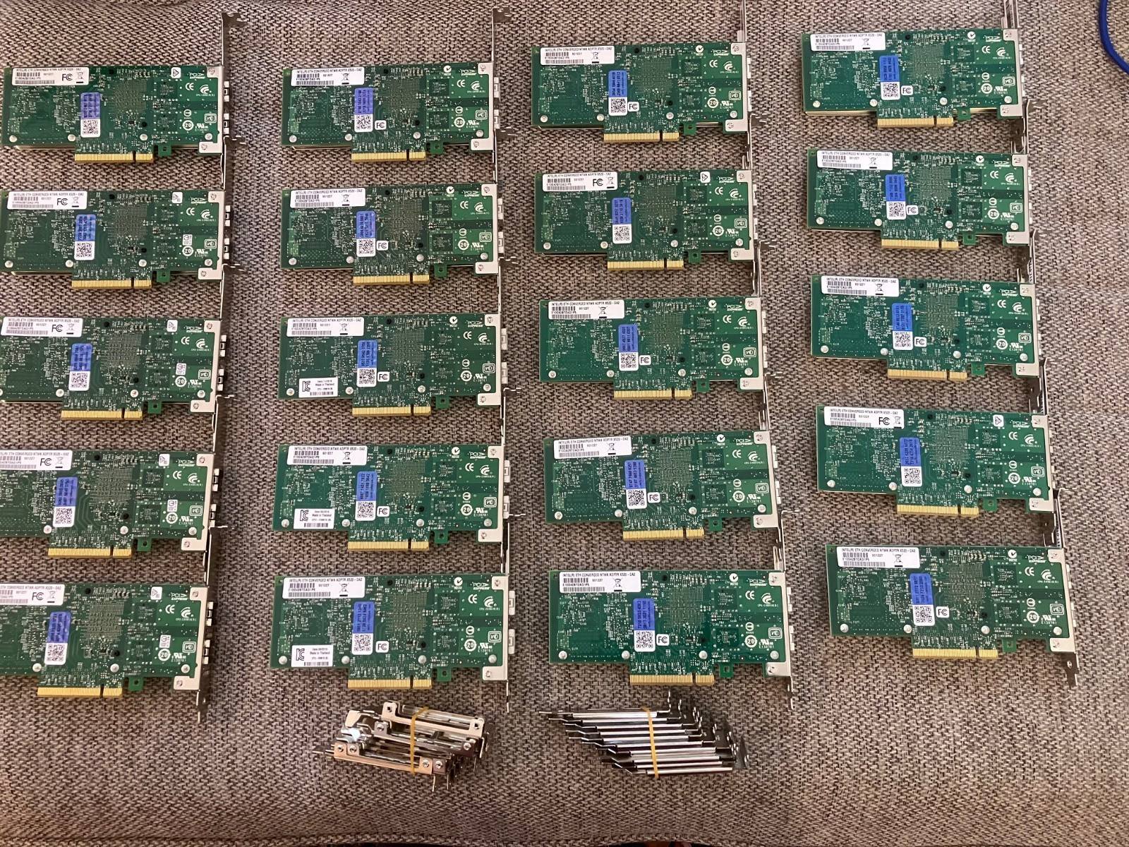 20 x Lot of Genuine Intel X520-DA2 Dual Port 10Gb E10G42BTDA Yottamark Hologram