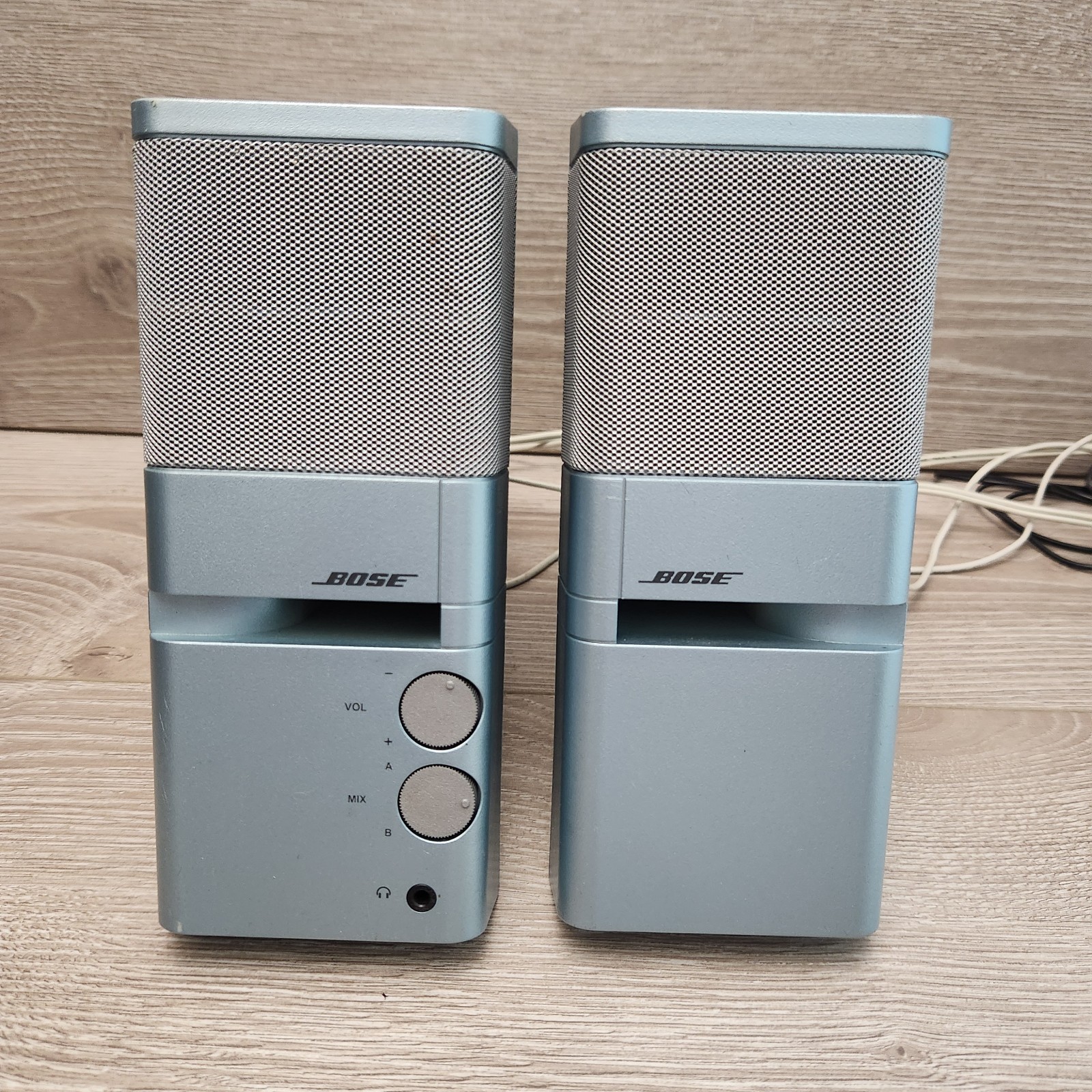 Bose MediaMate Computer Speakers Blue Silver Powered Stereo Pair 