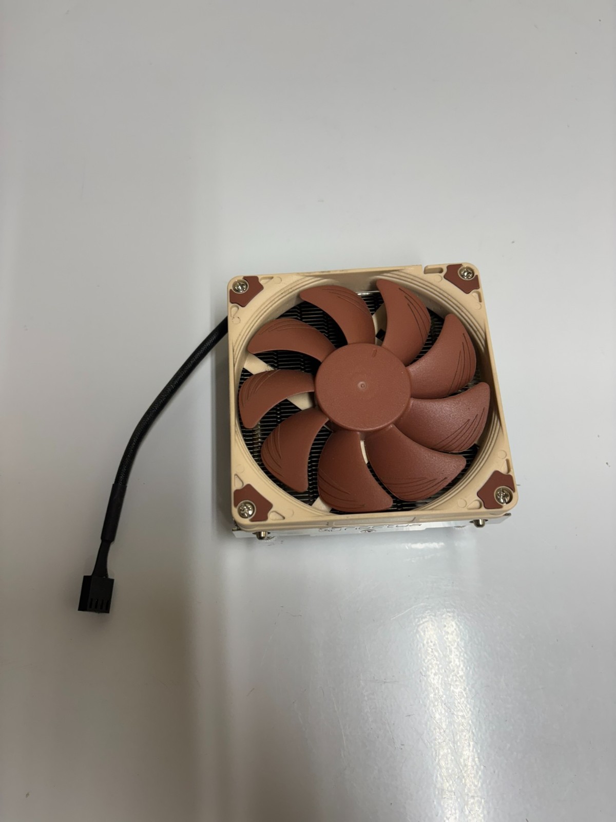 Noctua NH-L9i Low-Profile CPU Cooler Intel LGA115x 92mm 4-Pin 2500RPM