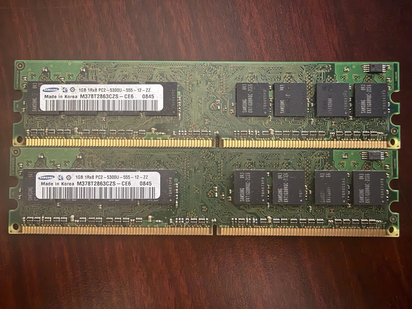 SAMSUNG 2GB (2x 1GB) 2Rx8 PC2-5300U-555-12-E3 M378T2953EZ3-CE6 (SOLD AS PAIR)