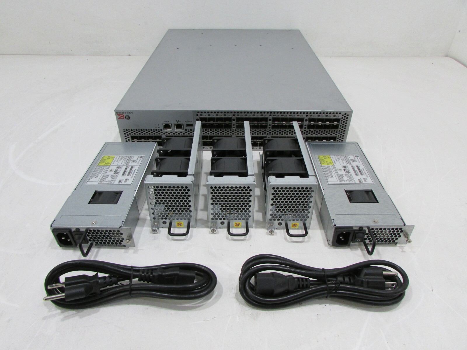 Brocade XBR BR-5340-0000 5300 Fibre Channel 80-Port 8 Gb San Switch All Active