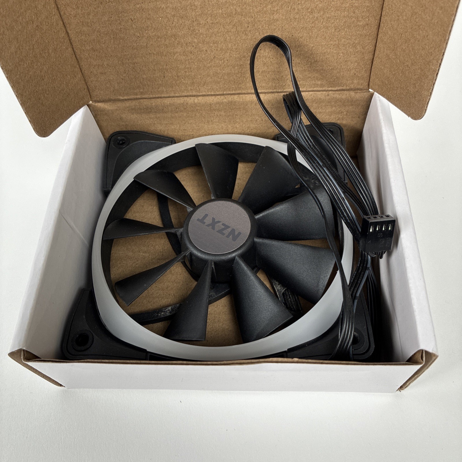 NZXT AER F120 120mm Airflow Fan 12V DC Fluid Dynamic Bearing RF-AF120-B1