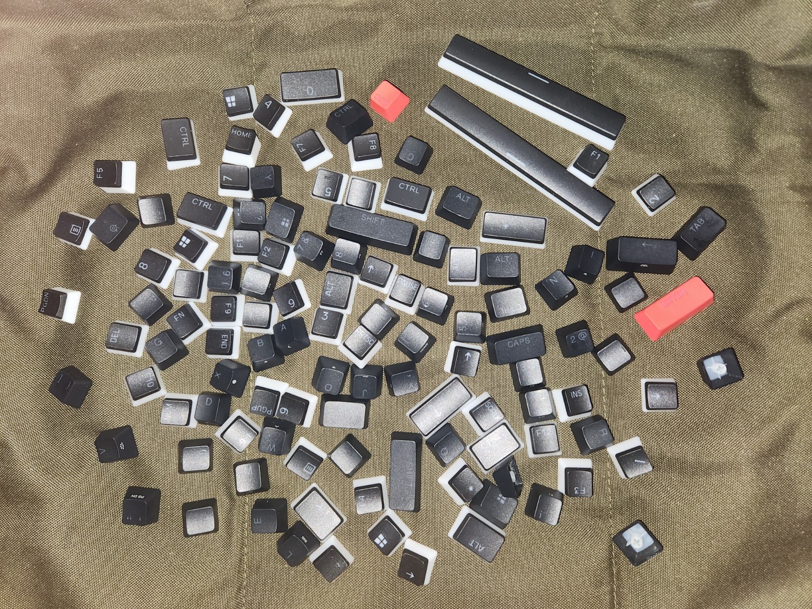 SteelSeries PrismCaps  & Faze clan mixed spare keycaps