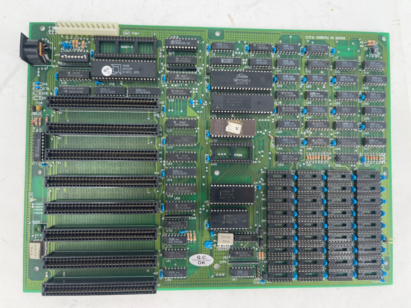vintage IBM PC XT-compatible NEC TOSHIBA  TURBO MAINBOARD 4.77/10MHZ #1