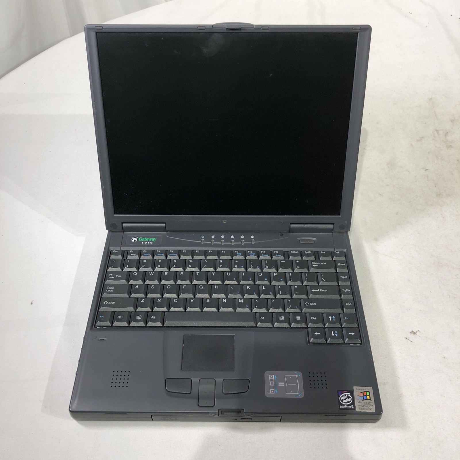 Vintage Gateway Solo 5150 Laptop - Grey *UNTESTED*