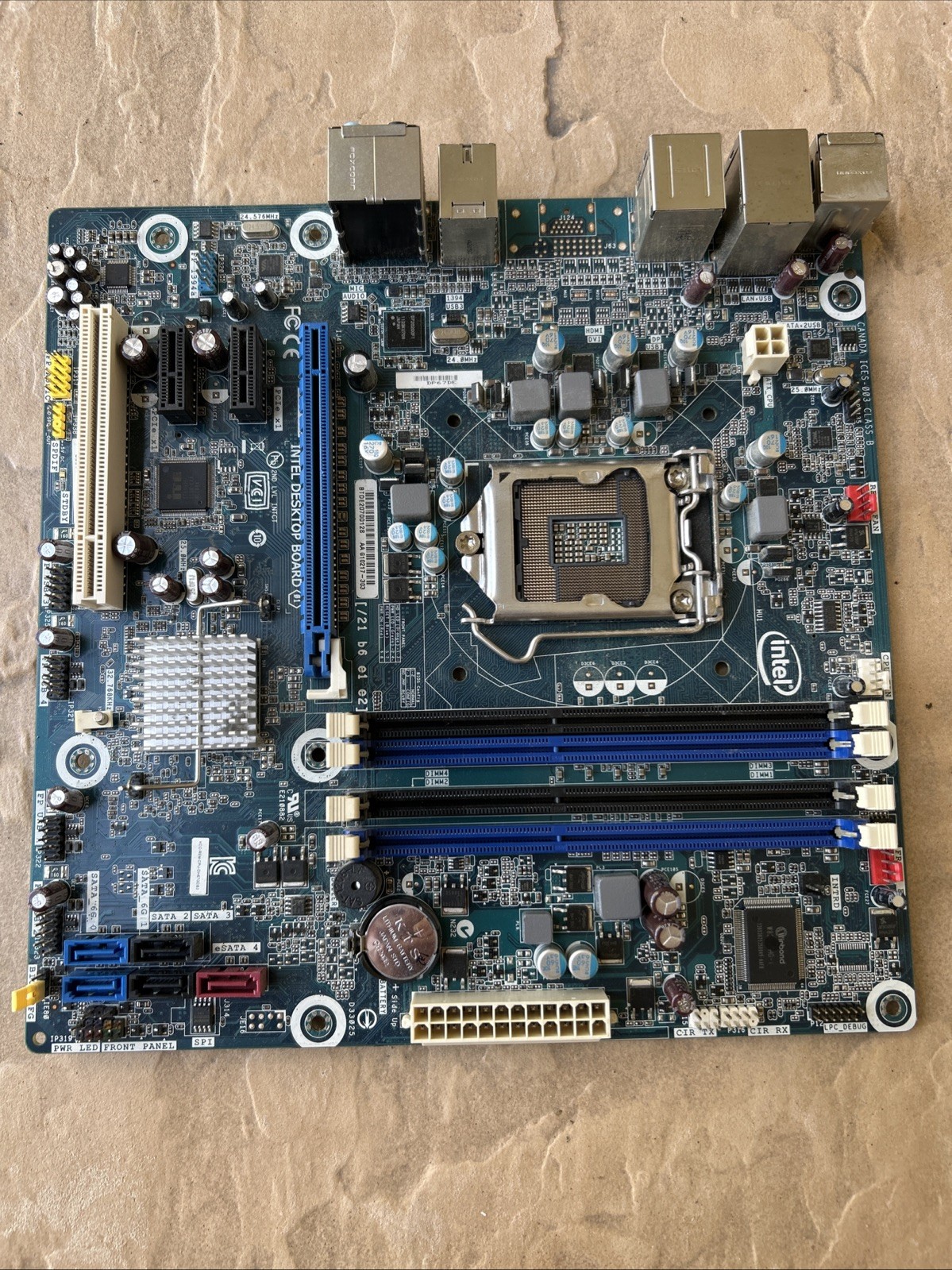 Intel DP67DE Socket 1155 Intel P67  mATX Motherboard
