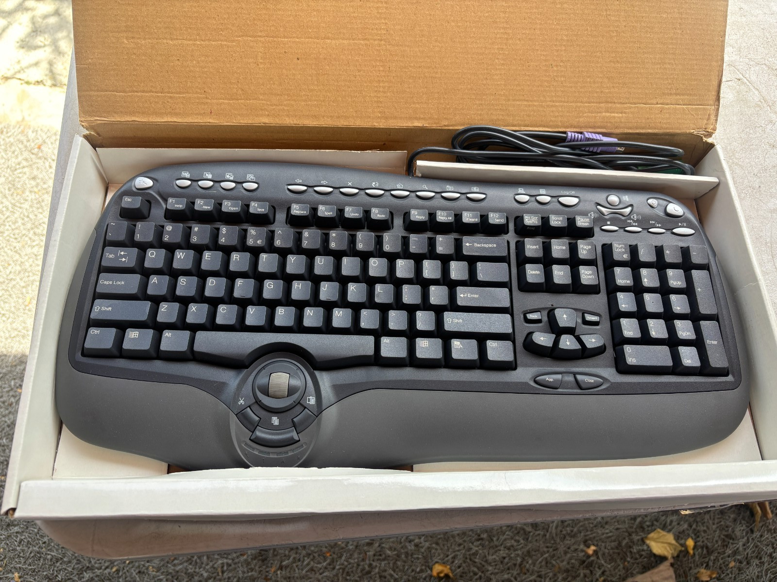 NEW - BTC KEYBOARD PS/2 MULTIMEDIA Ergonomic PS2 Wired QWERTY 8190A SCROLL WHEEL