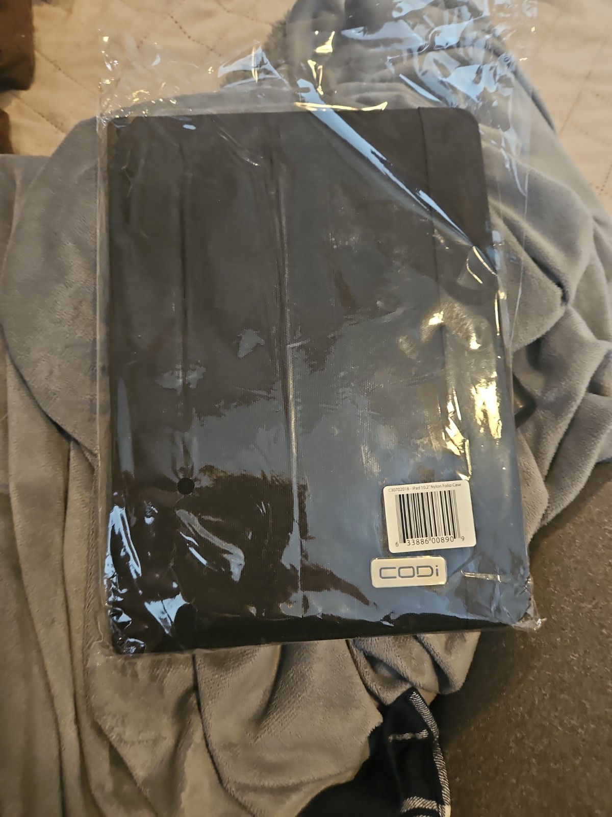 CODI NYLON iPad 10.2 " Folio Cover With Mitt BRAND NEW 