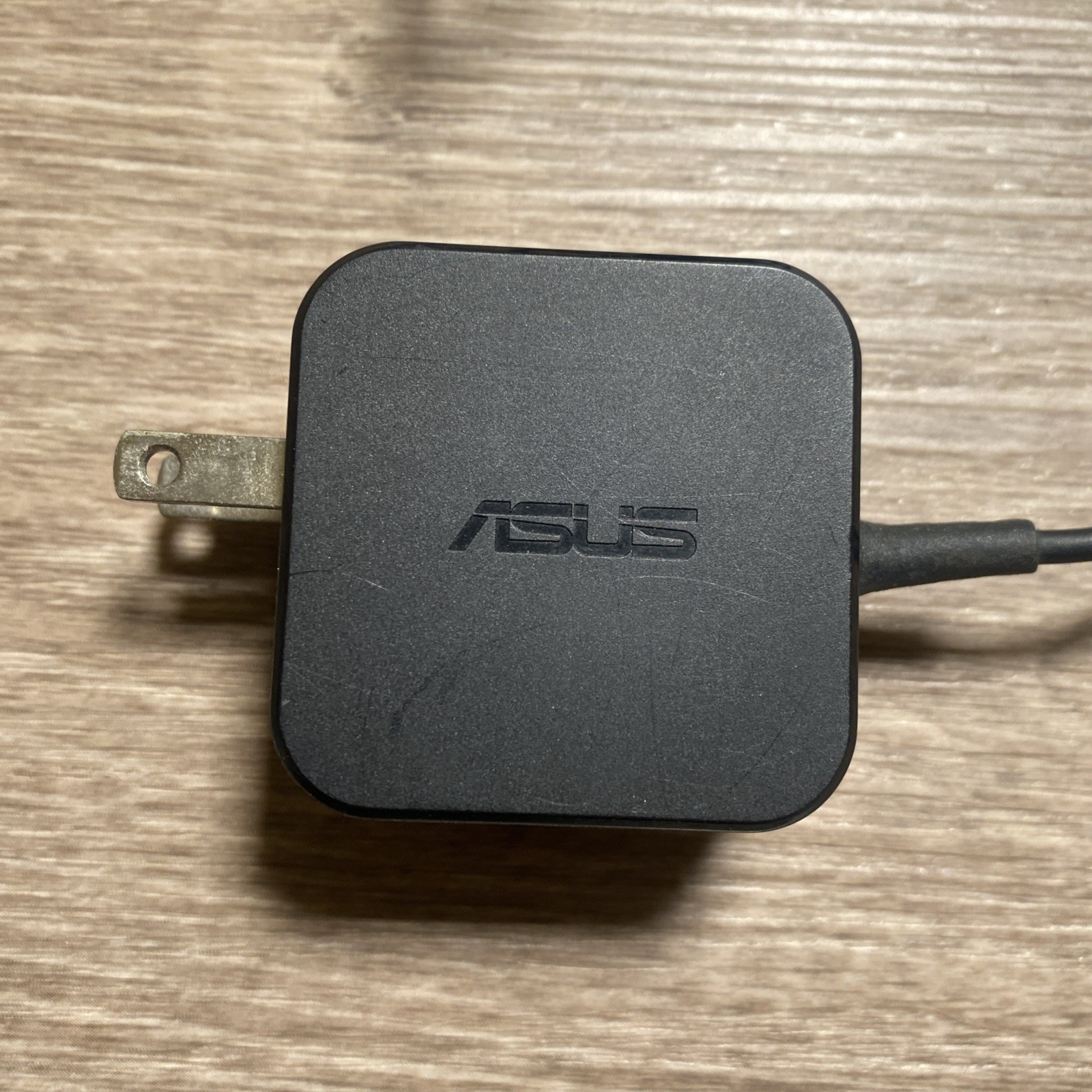 ASUS TP202N TP202NA 12V 2A Genuine AC Charger