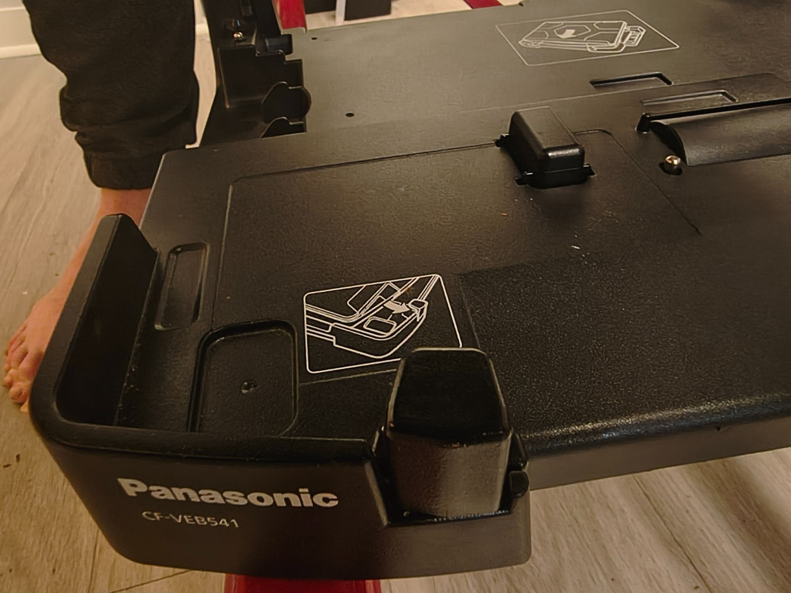 Panasonic CF-VEB541AU desktop docking station / port replicator, designed for th