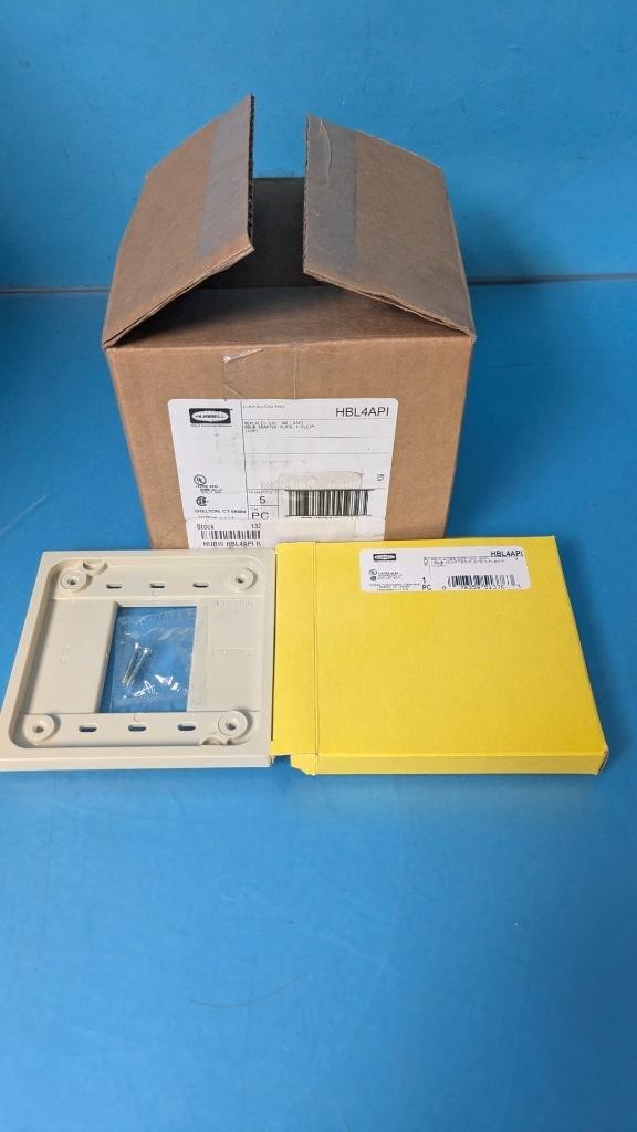 5 HUBBELL HBL4API BLADE DEVICES 4-PLEX ADAPTER PLATE FOR 1 & 2 GANG BOX IVORY