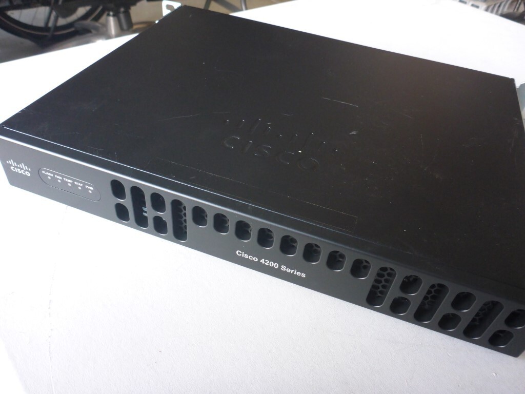 AU SELLER CISCO ISR4221/K9 ISR 4221 Integrated Service Router NO PSU INC