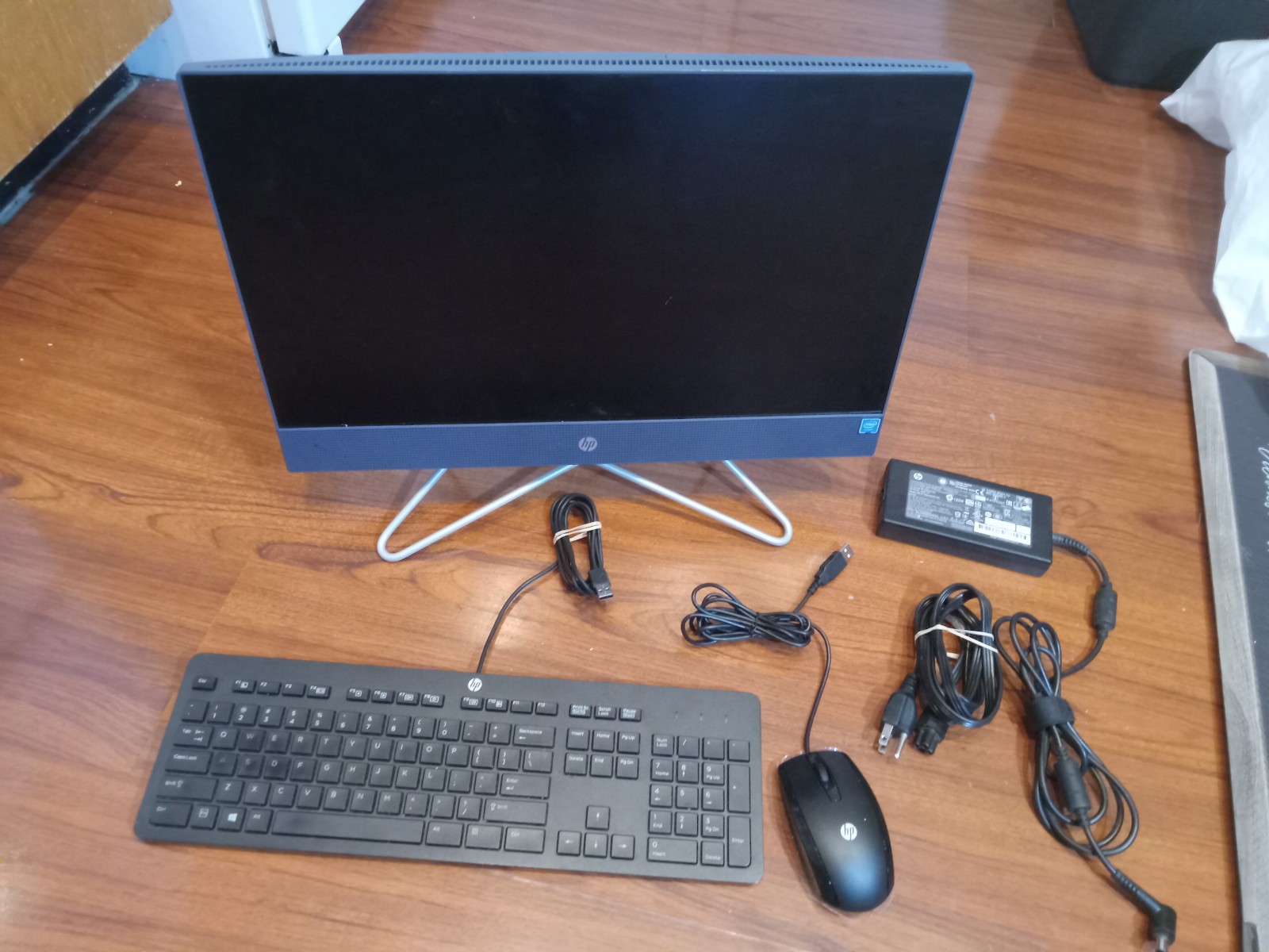 Nice PC ~ HP All-In-One Computer  ~ Intel G5905T 3.30 GHz / 4GB DDR4/ 256GB NVME