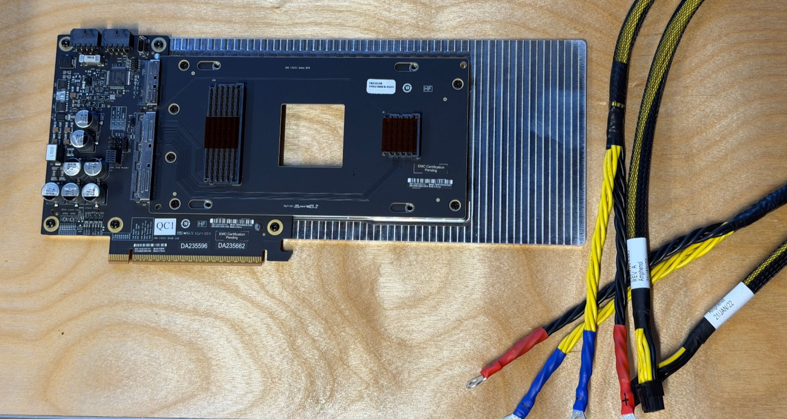 NVIDIA B200 - SXM6 to PCIe x16 adapter board+rigid CNC aluminum backplane