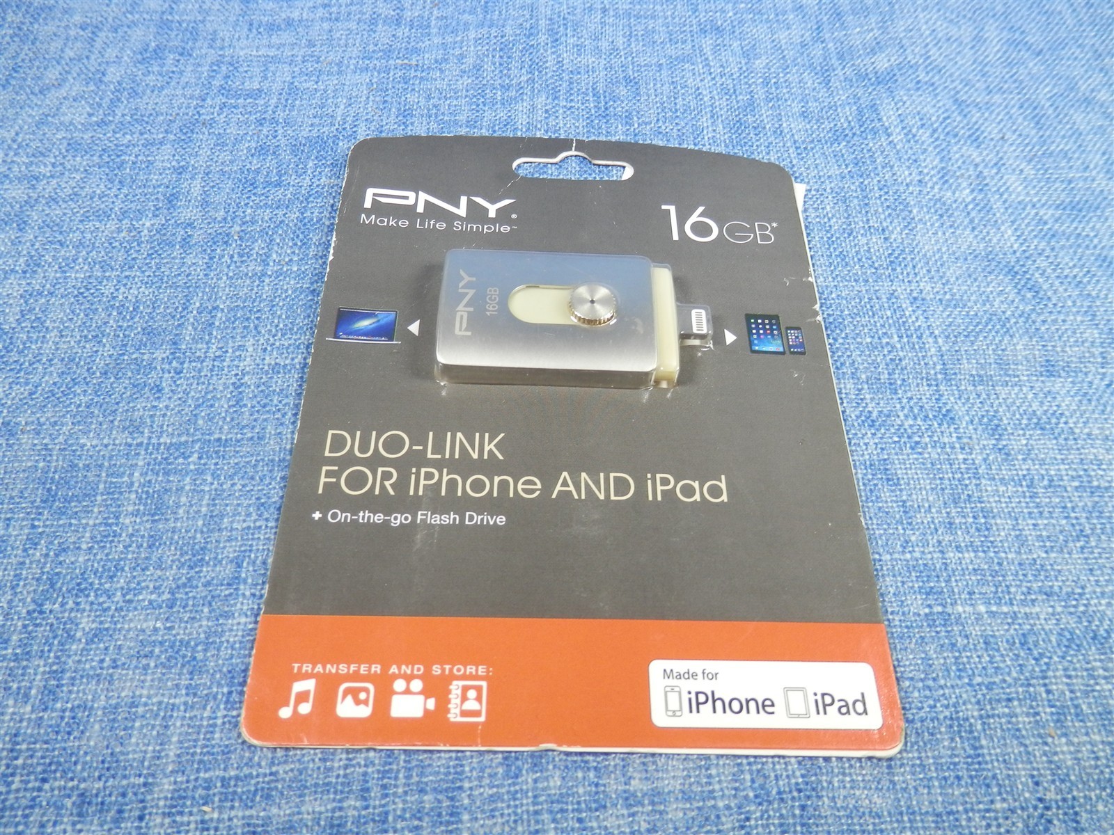 PNY Duo-Link On-The-Go 16GB USB Flash Drive for iPhone & iPad - 