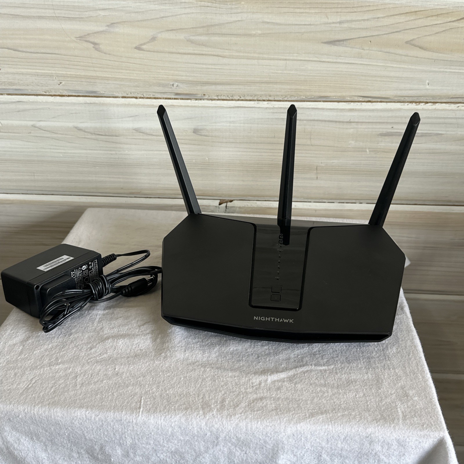 NETGEAR Nighthawk AX2400 Dual-Band Wi-Fi Router RAX30-100NAS - Black (Used)