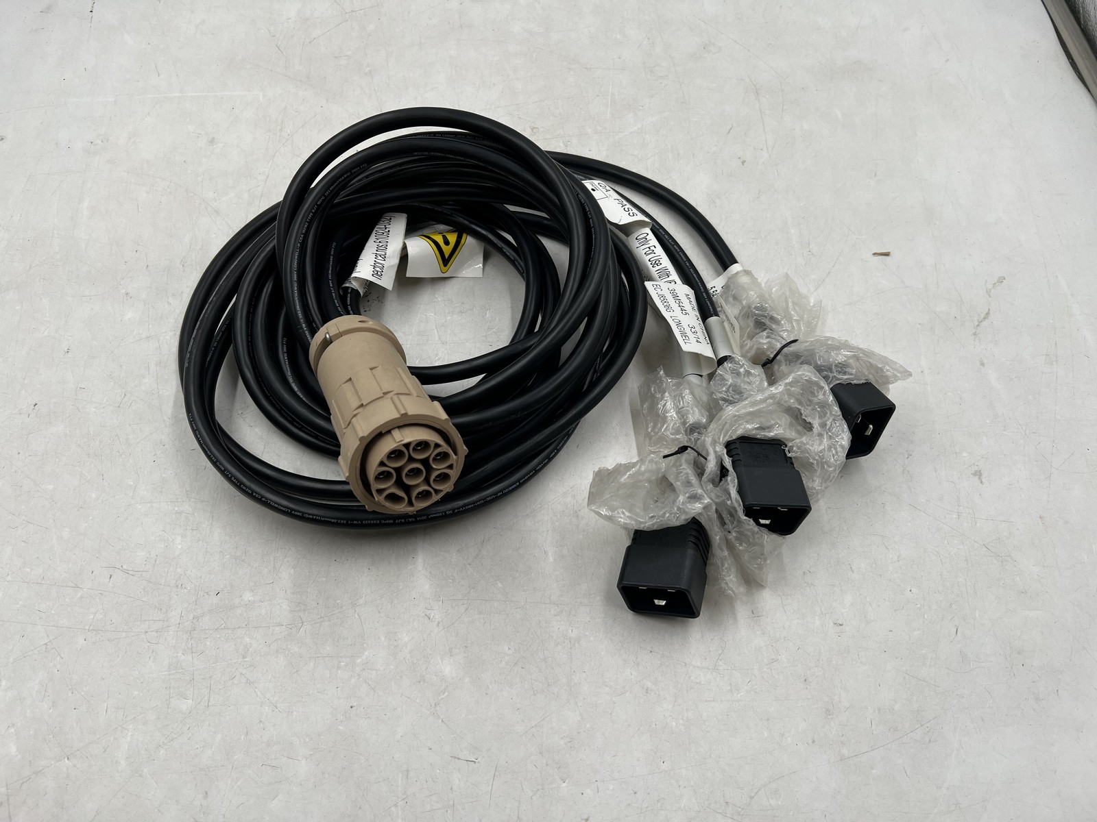 IBM 39M5445 220V H SERIES BLADE CHASSIS POWER CABLE 9-ROUND PLUG 9FT FREE S/H