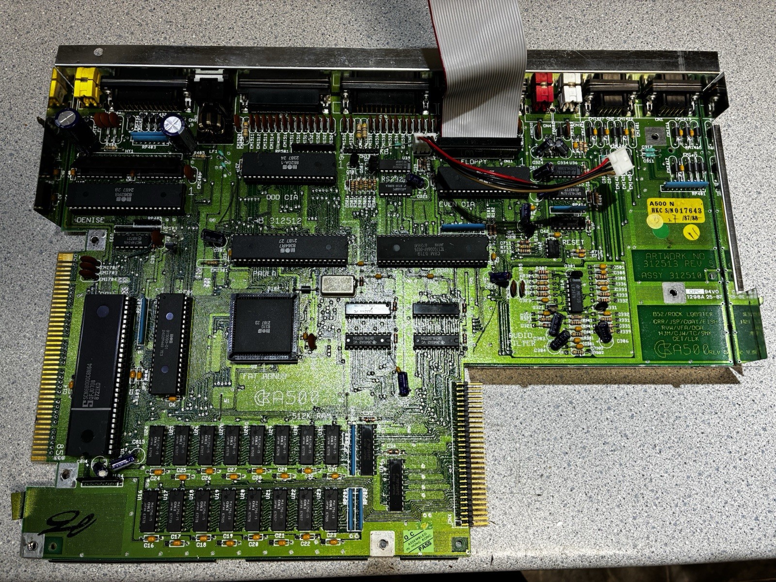 Commodore Amiga 500 Motherboard rev5 8370 Denise 512k CHIP 1.2 ROM