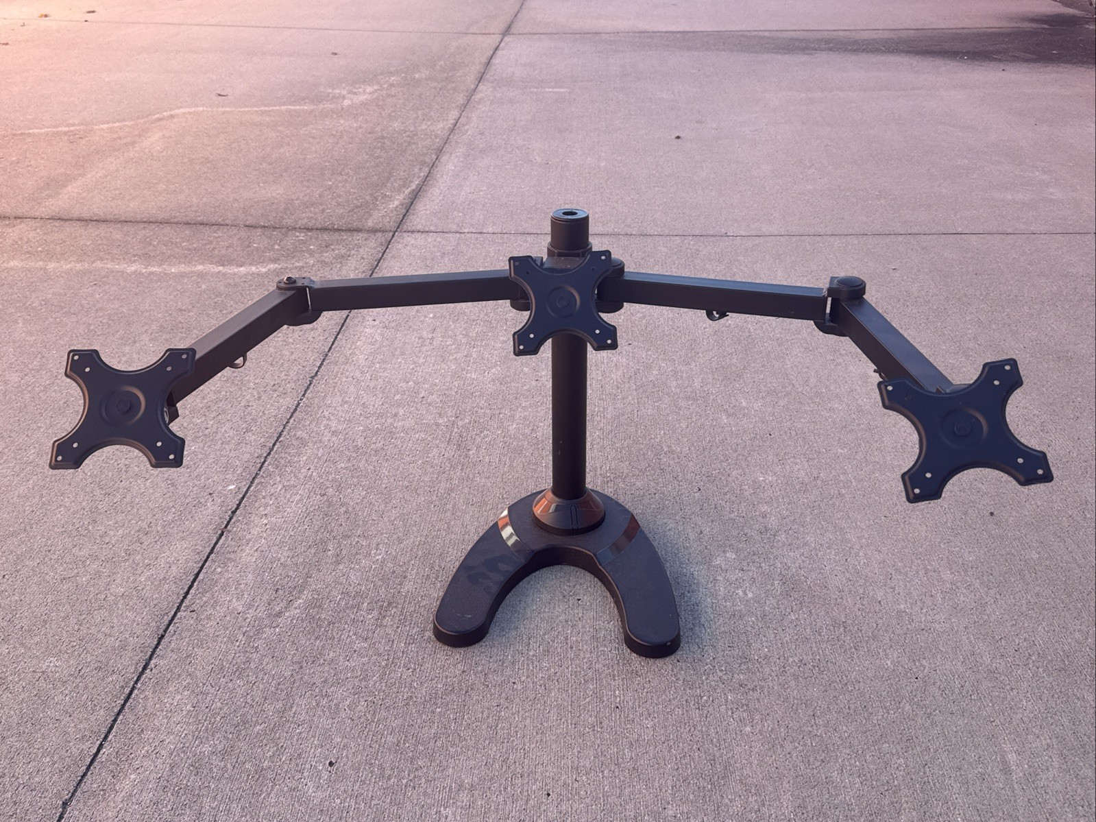 VIVO Triple Monitor Desk Stand Mount FreeStanding Adjustable 3 Screens up to 32"