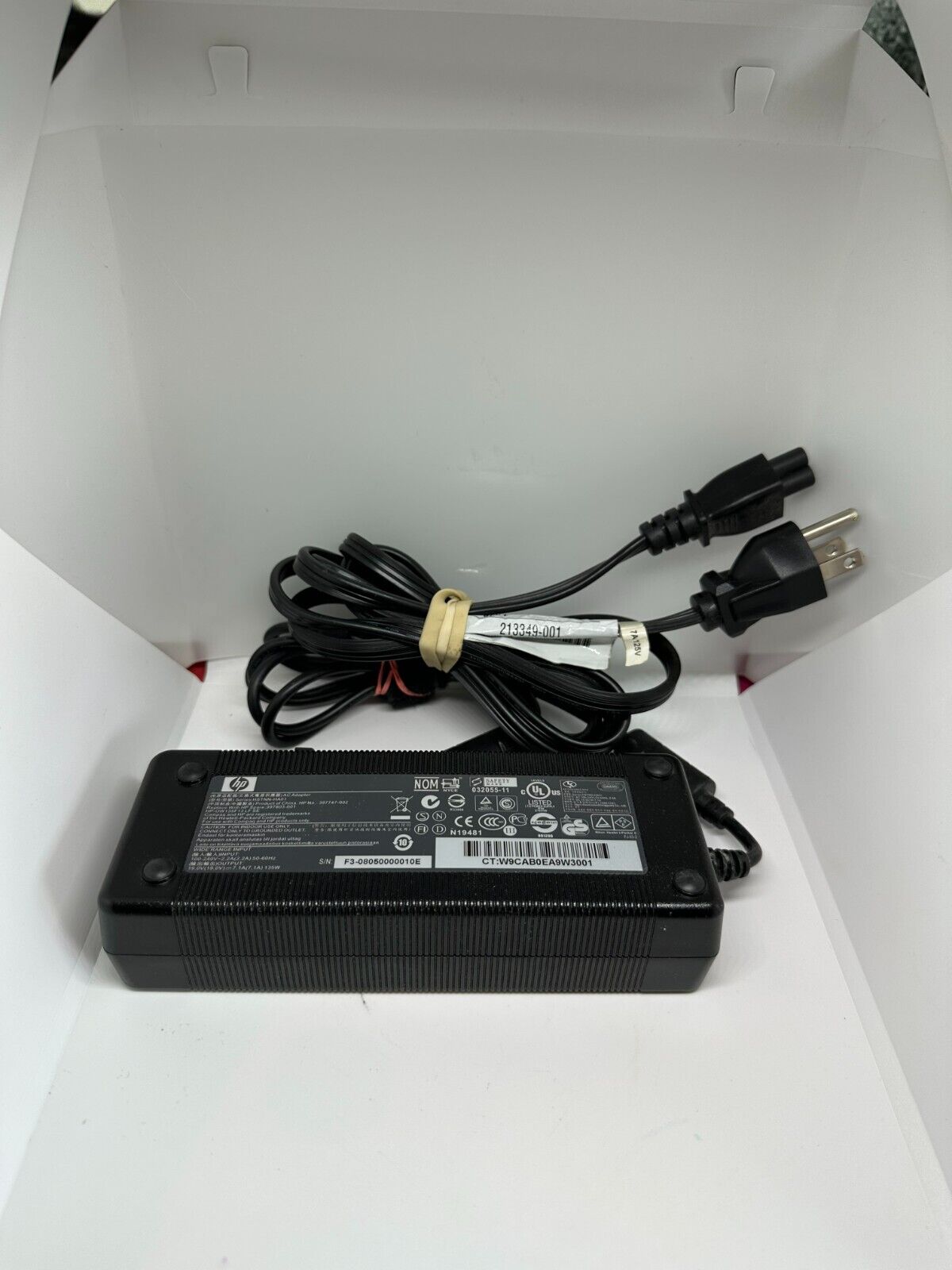 Genuine HP 135W AC Adapter  HSTNN-HA01 19.0V 7.1A