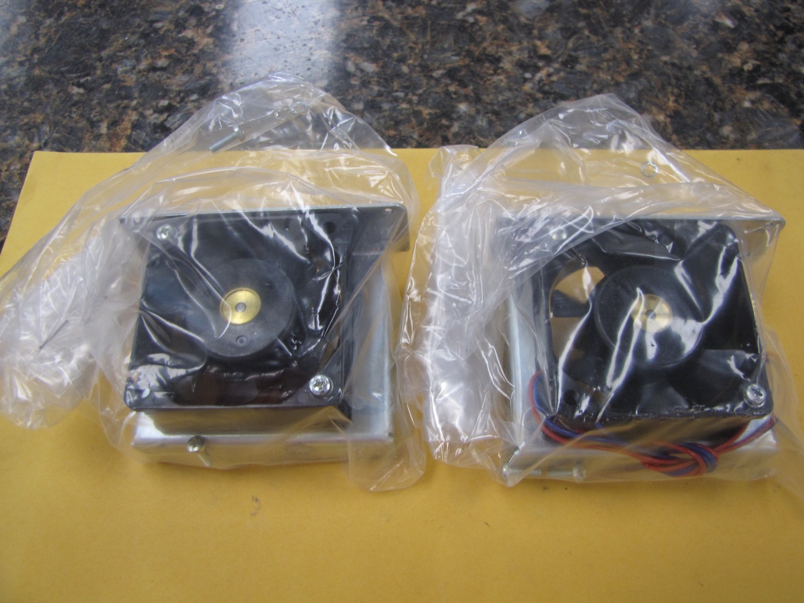 Lot of (2) Sanyo Denki Pico Ace 25 109R0612M402 Brushless DC Cooling Fan - New