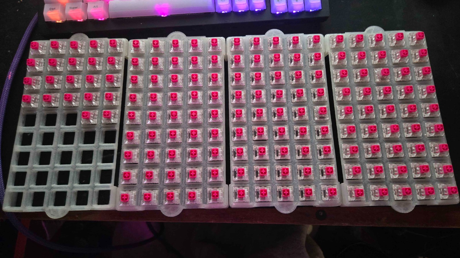 157x Kailh Box Pink Switches