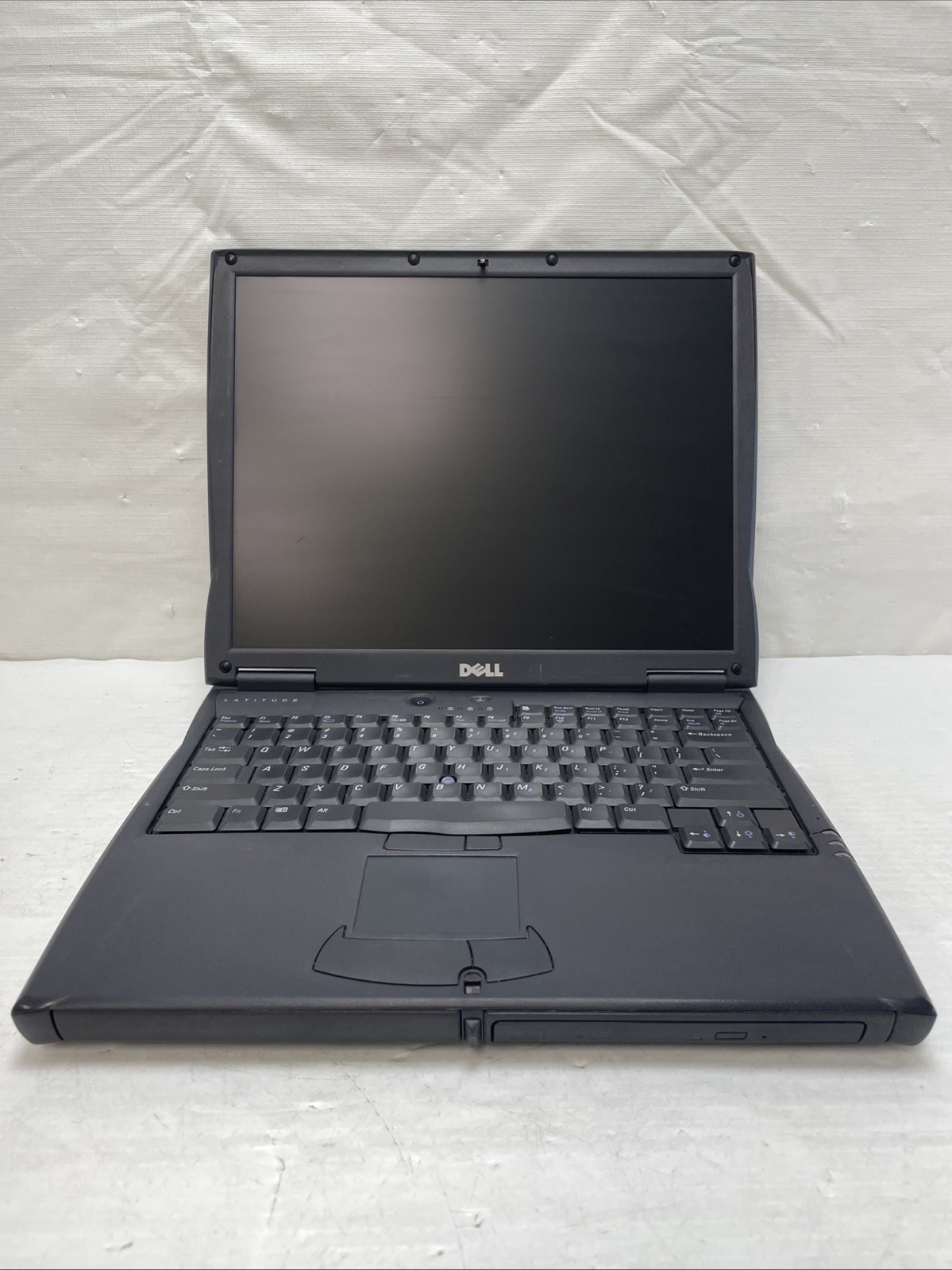 Retro Gaming Dell Latitude C610 Intel Pentium 3 1.2GHz 512MB RAM 30GB HDD WinXP
