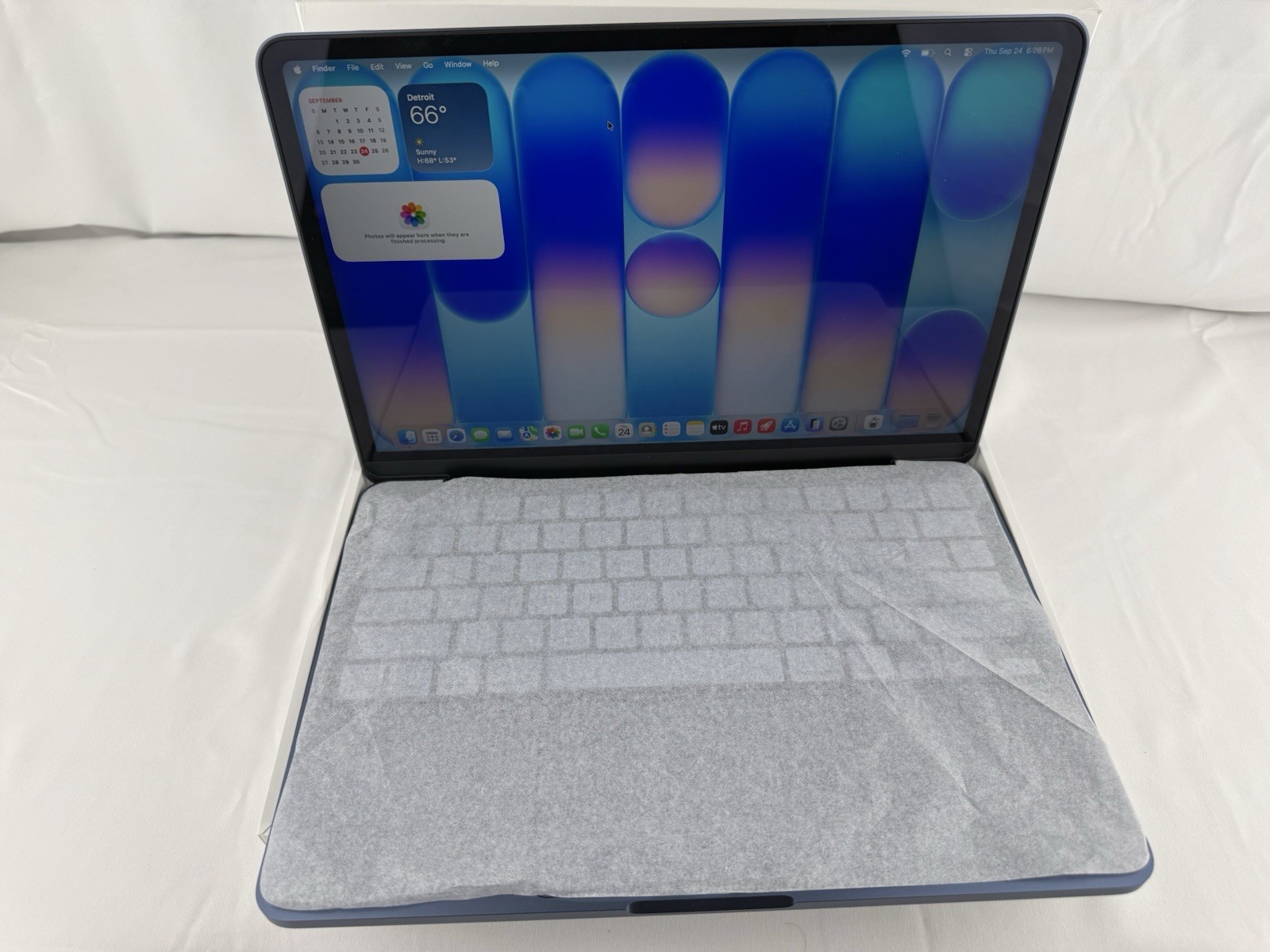 2026 Apple MacBook Neo 13" A18 Pro 6C CPU 5C GPU 8GB 256GB  0 Cycles